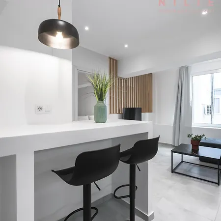 Next Door, Nilie Hospitality Mgmt Apartment *